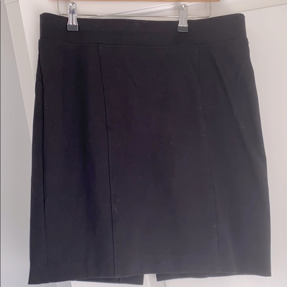 Black stretchy pencil skirt